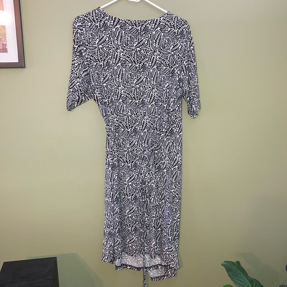 Motherhood Black and White Midi Sheath Dress - Picture 7 of 12